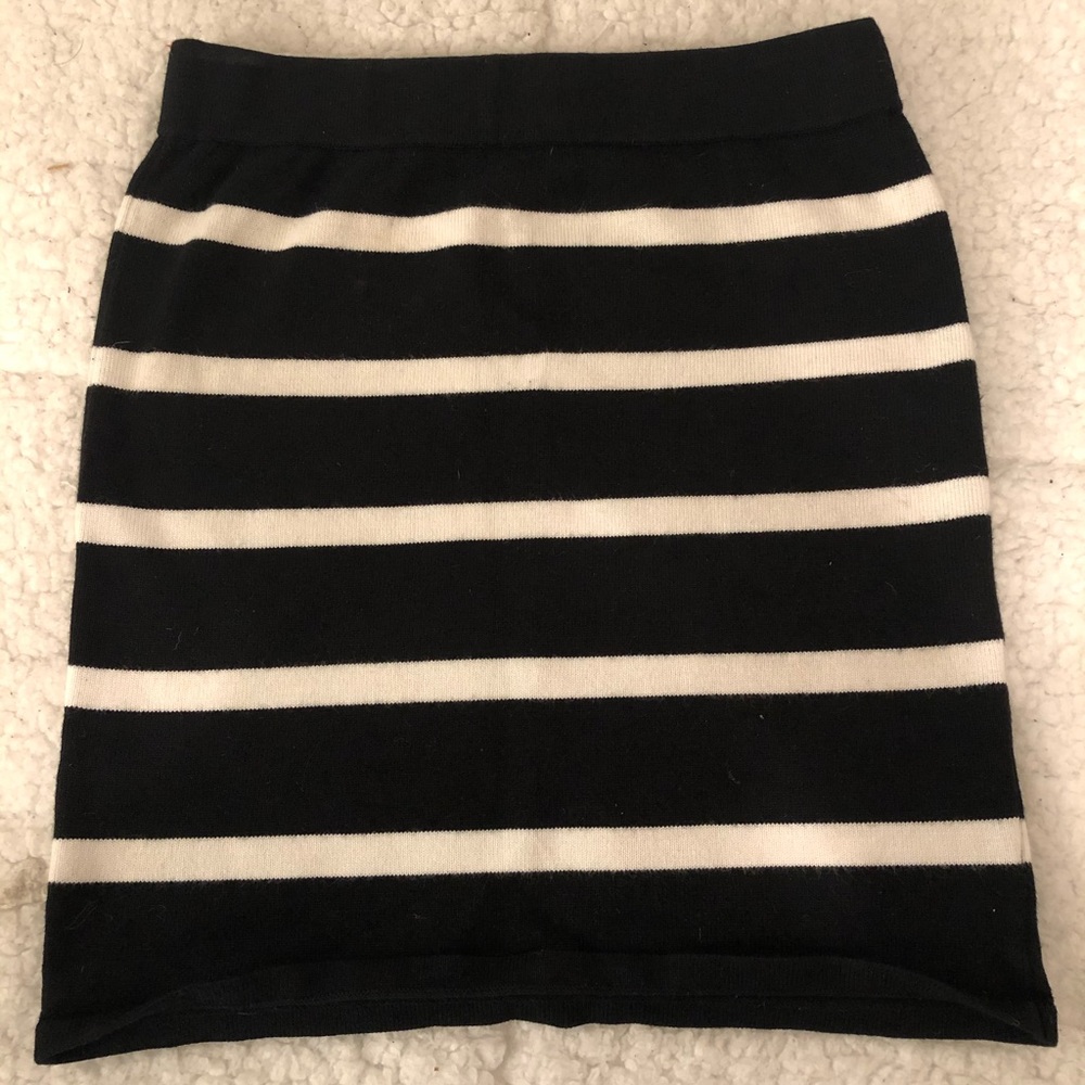 Stripped Pencil Skirt